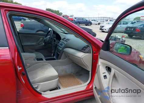 2007 Toyota Camry Le z USA, uszkodzony, nr VIN 4T1BE46K97U050646